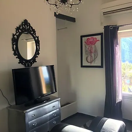 Bed & Breakfast La Parenthese Amoureuse 4*